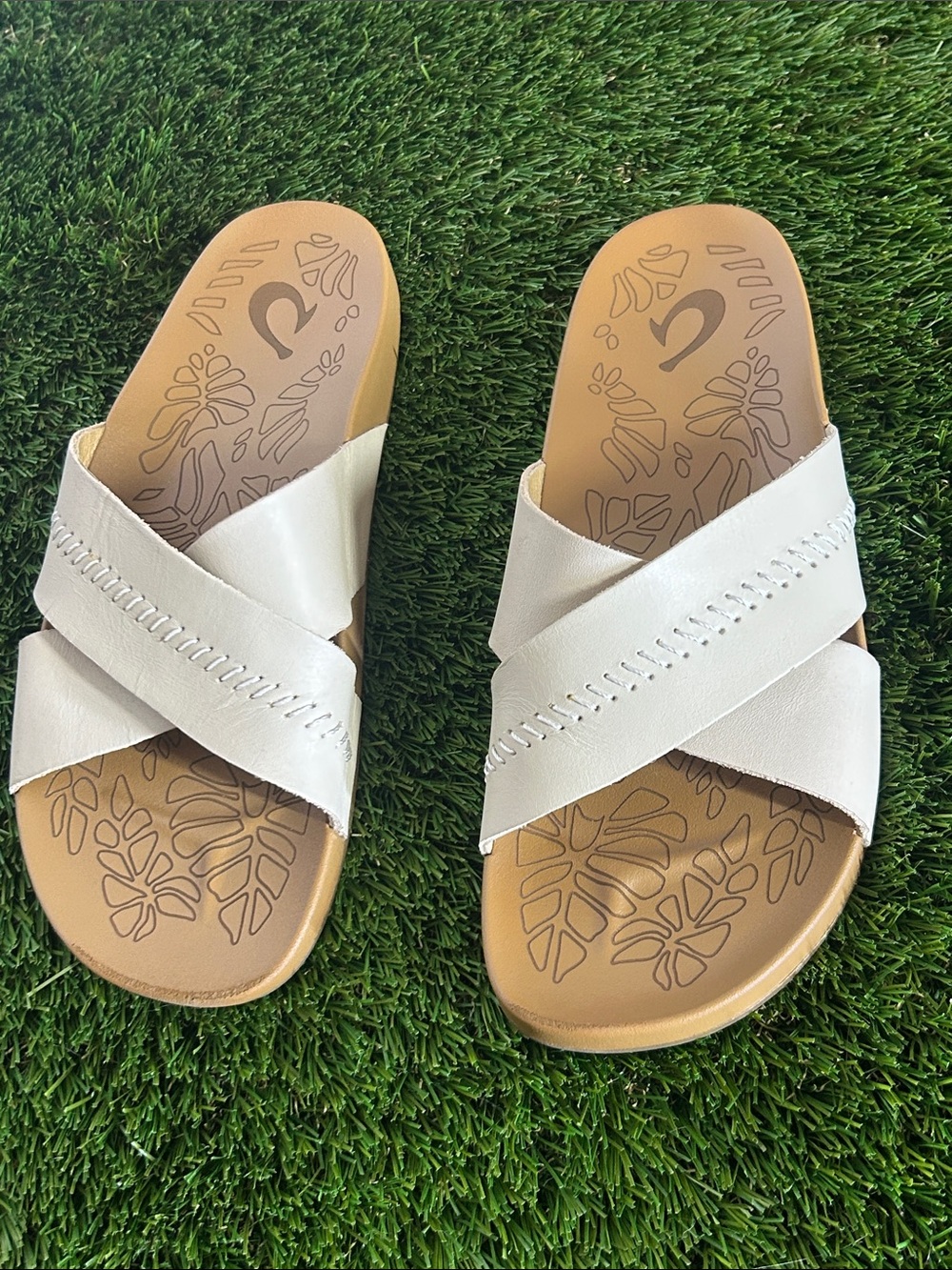 OluKai Women's White Crossed Strap Slide Sandals